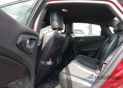 2015 Chrysler 200 S из США, поврежденный, VIN 1C3CCCBB7FN568086